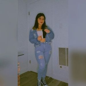 Meet your Posher, Beatriz